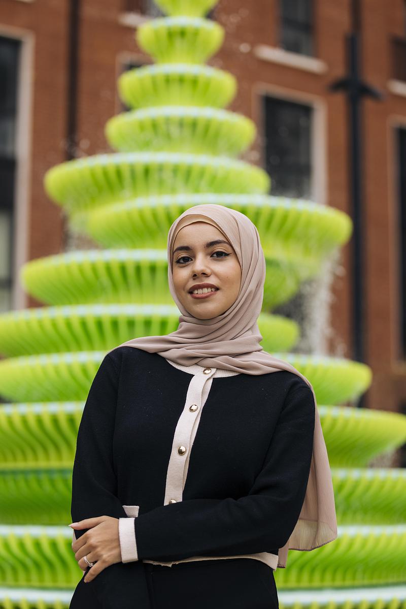 Press kit | 2807-03 - Press release | NEON Unveils 'The Fountain': A 4.3-Metre Water Sculpture in the Heart of Brent Cross Town, London - NEON - Art - Hajer with The Fountain - Photo credit: Cesare De Giglio
