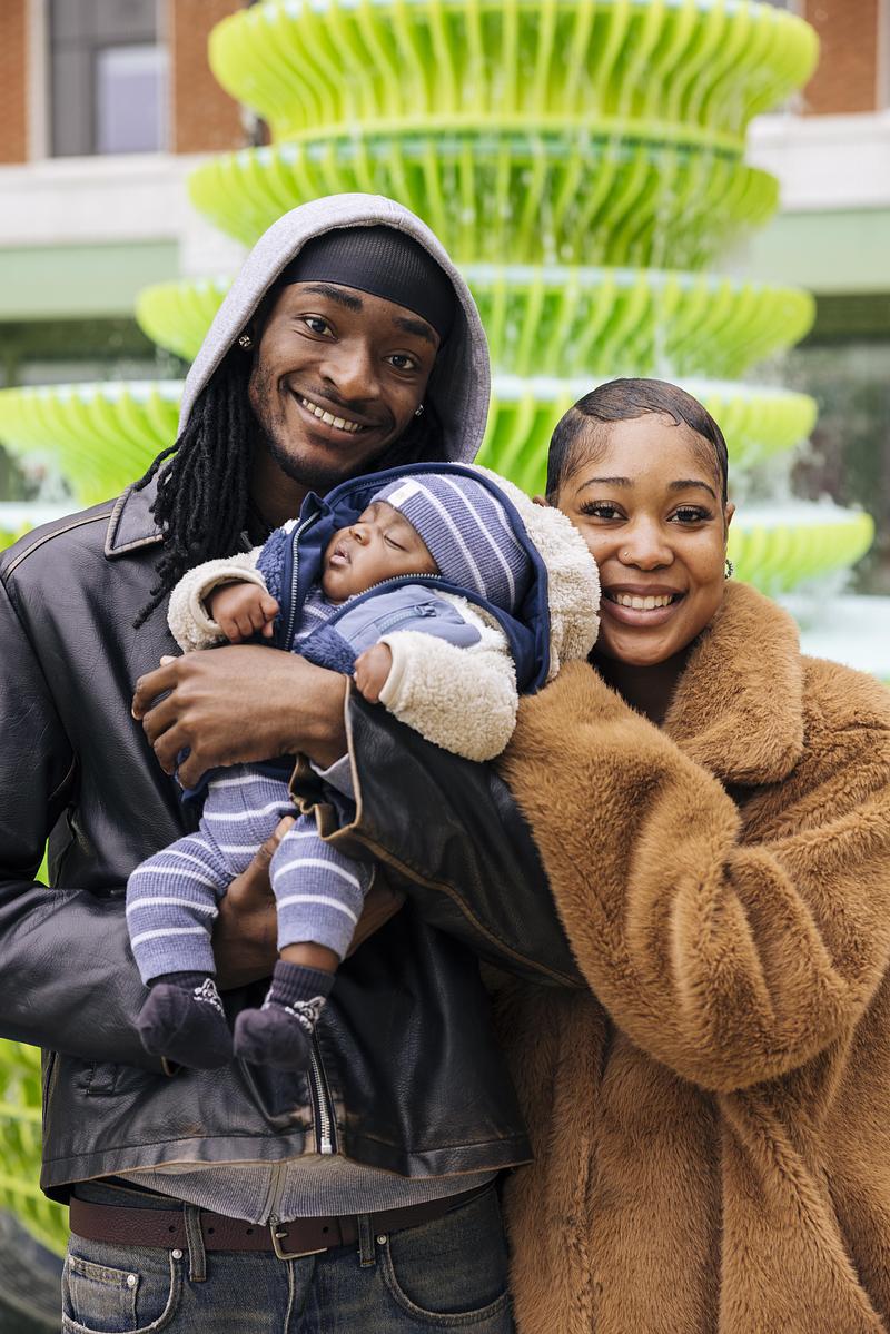 Press kit | 2807-03 - Press release | NEON Unveils 'The Fountain': A 4.3-Metre Water Sculpture in the Heart of Brent Cross Town, London - NEON - Art - Matt and Sasha with The Fountain - Photo credit: Cesare De Giglio
