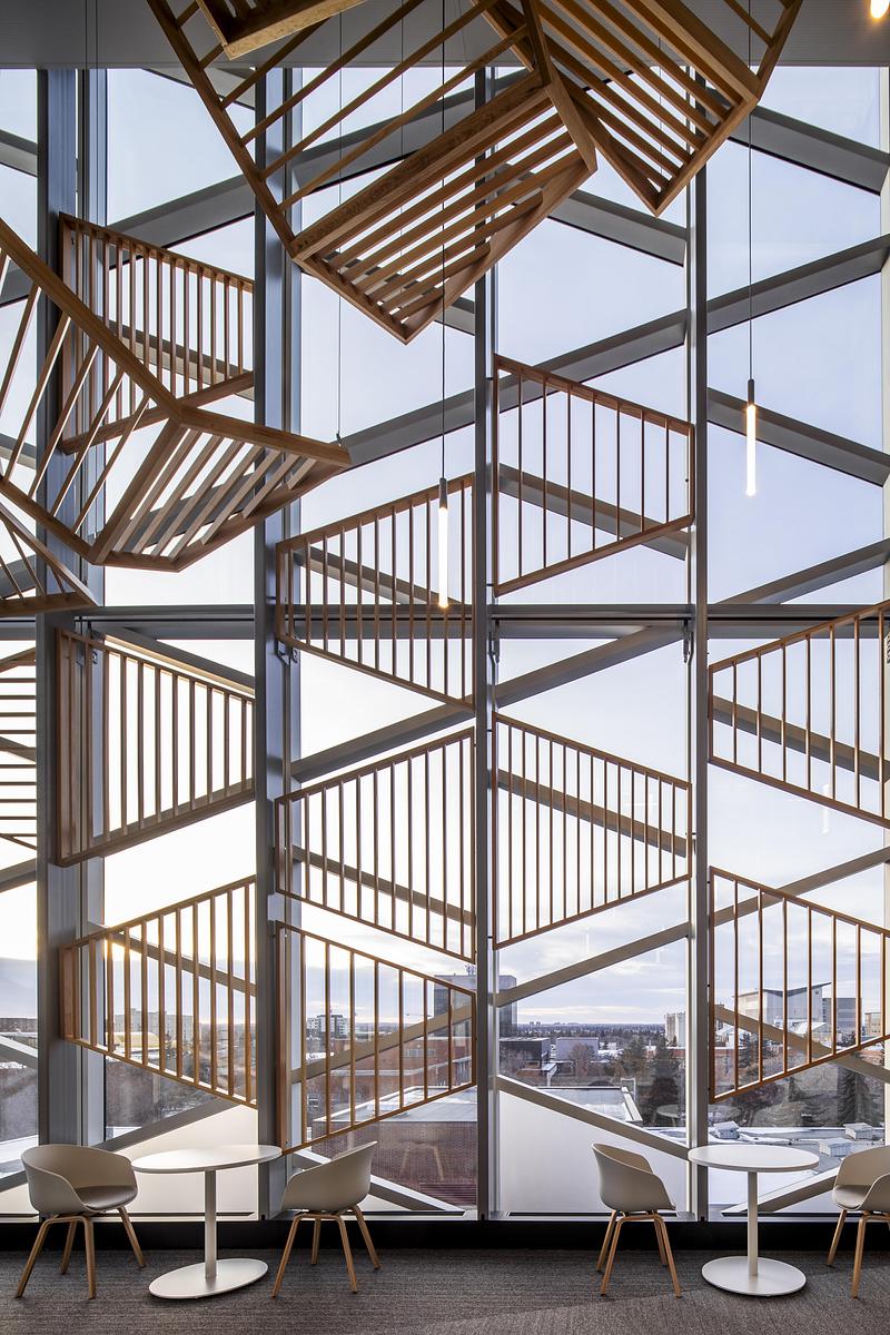 Dossier de presse | 1069-04 - Communiqué de presse | University of Alberta Unveils Re-Designed University Commons - Zeidler Architecture - Architecture institutionnelle - Neighbourhood Space - Crédit photo :  Adrien Williams 