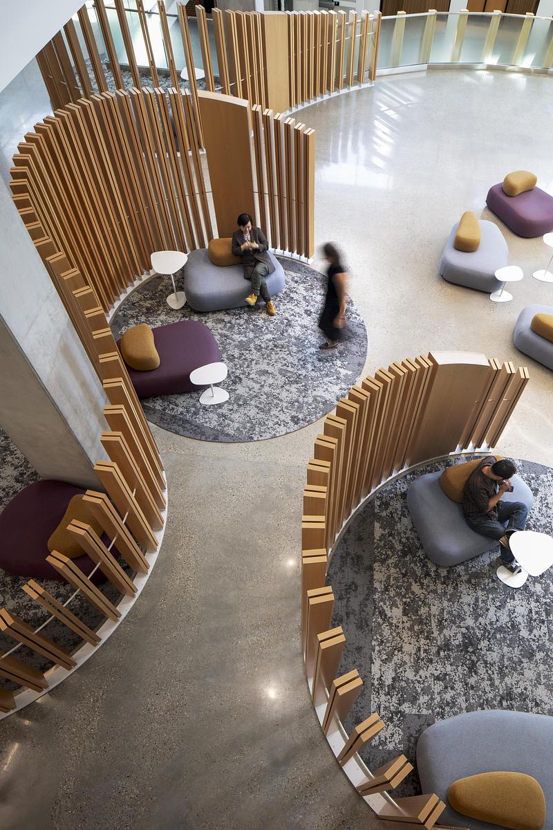 Dossier de presse | 1069-04 - Communiqué de presse | University of Alberta Unveils Re-Designed University Commons - Zeidler Architecture - Architecture institutionnelle - Crédit photo :  Adrien Williams 