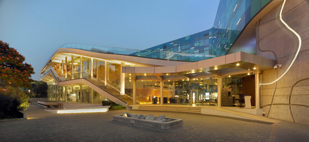 Press kit | 1028-02 - Press release | Winning projects announced at the 2012 Emirates Glass Leaf Awards - The Emirates Glass LEAF Awards - Competition - WOW Architects with Vivanta Hotel, Bangalore, India