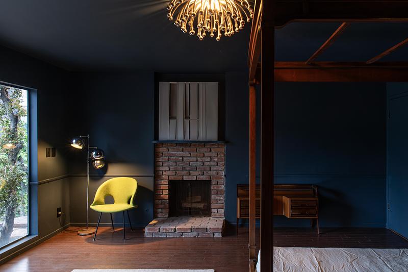 Press kit | 1144-08 - Press release | Tonester Paints Transforms Zappa Nest - Tonester Paints - Residential Interior Design - <p>Wilshire walls </p><br><br> - Photo credit: ©Clemens Kois