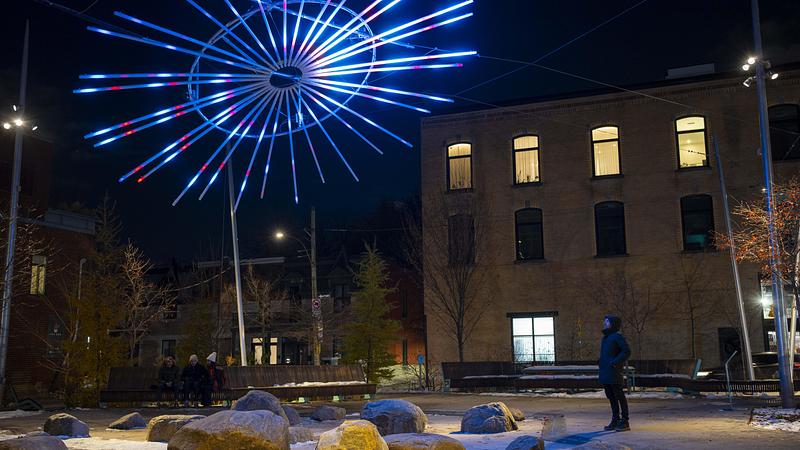 Press kit | 1090-05 - Press release | UN BRIN D’SOLEIL, Suspended Artwork in the Heart of Winter - L'Avenue du Mont-Royal - Urban Design - Photo credit: Latrompette Studio
