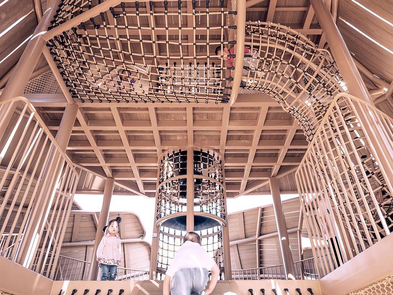 Dossier de presse | 7020-05 - Communiqué de presse | Cishan Tribe: Where 8,000-Year Cultural Relics Encounter Public Children's Space - XISUI Design - Architecture de paysage - Crawling Net within the Egg-Hatching Chicken Installation - Crédit photo :  Yihao Hu, XISUI Design 