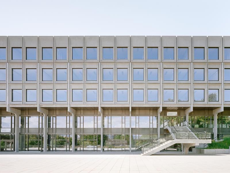 Press kit | 7760-01 - Press release | Vertical Extension and Refurbishment of Collège Rousseau, Geneva - Burckhardt Architecture - Institutional Architecture - Photo credit: <p class="">Olivier Di Giambattista</p>