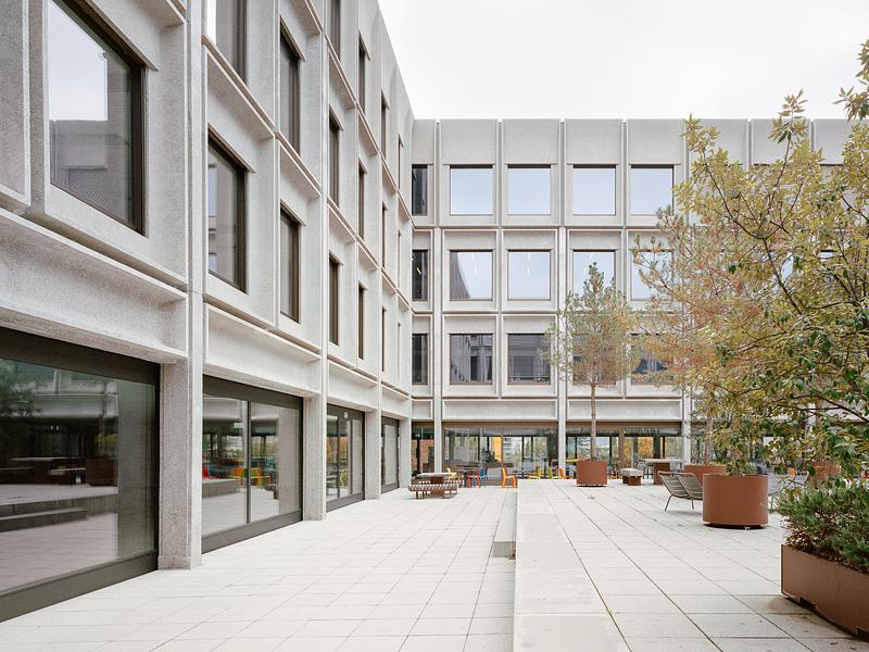 Press kit | 7760-01 - Press release | Vertical Extension and Refurbishment of Collège Rousseau, Geneva - Burckhardt Architecture - Institutional Architecture - Photo credit: <p class="">Olivier Di Giambattista</p>