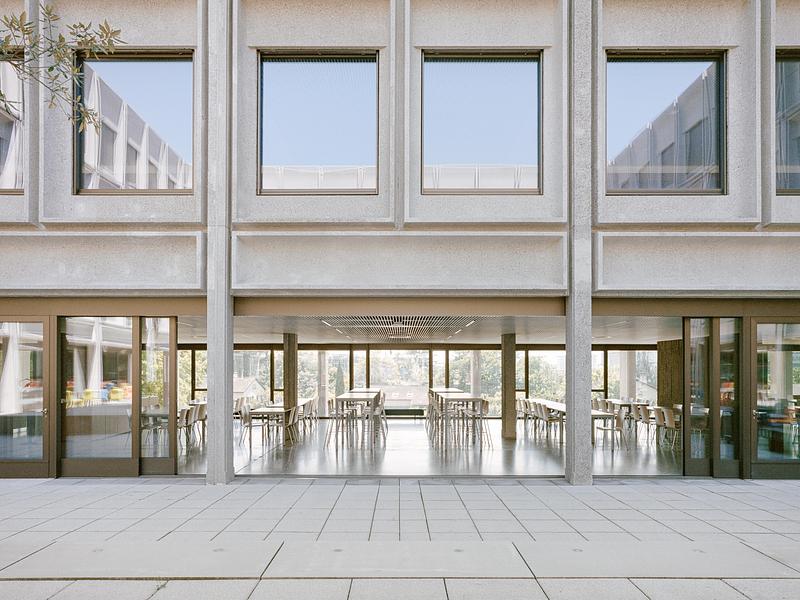 Press kit | 7760-01 - Press release | Vertical Extension and Refurbishment of Collège Rousseau, Geneva - Burckhardt Architecture - Institutional Architecture - Photo credit: <p class="">Olivier Di Giambattista</p>