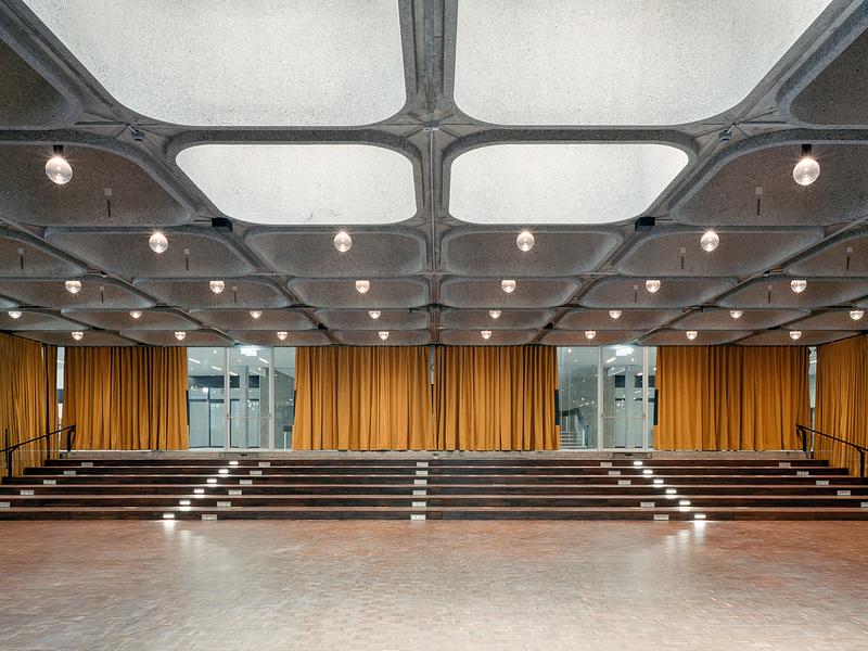 Press kit | 7760-01 - Press release | Vertical Extension and Refurbishment of Collège Rousseau, Geneva - Burckhardt Architecture - Institutional Architecture - Photo credit: <p class="">Olivier Di Giambattista</p>