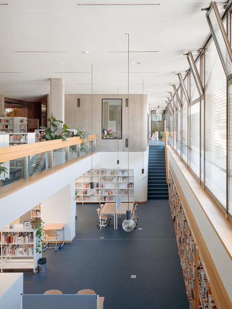 Press kit | 7760-01 - Press release | Vertical Extension and Refurbishment of Collège Rousseau, Geneva - Burckhardt Architecture - Institutional Architecture - Photo credit: <p class="">Olivier Di Giambattista</p>