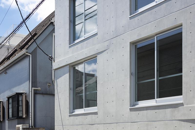 Dossier de presse | 3153-05 - Communiqué de presse | Ryuichi Sasaki Architecture crée Escenario Meguro Hanabusayama, une œuvre qui allie habitat urbain et forme naturelle - Ryuichi Sasaki Architecture - Architecture résidentielle - <font dir="auto" style="vertical-align: inherit;"><font dir="auto" style="vertical-align: inherit;"> EXTERIOR</font></font> - Crédit photo :  Takumi Ota Photography 