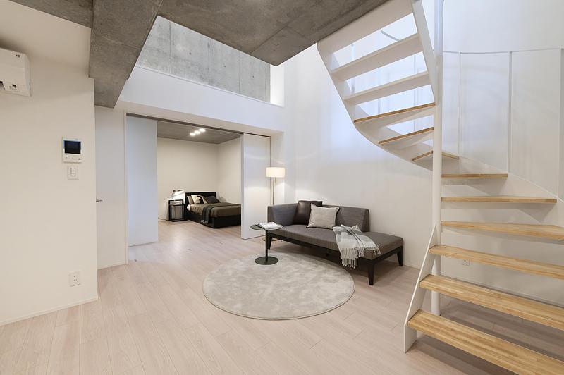 Dossier de presse | 3153-05 - Communiqué de presse | Ryuichi Sasaki Architecture crée Escenario Meguro Hanabusayama, une œuvre qui allie habitat urbain et forme naturelle - Ryuichi Sasaki Architecture - Architecture résidentielle - <font dir="auto" style="vertical-align: inherit;"><font dir="auto" style="vertical-align: inherit;"> INTERIOR</font></font> - Crédit photo :  Takumi Ota Photography 