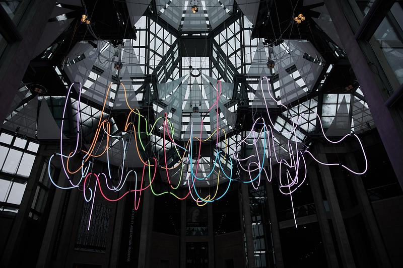 Dossier de presse | 1851-08 - Communiqué de presse | Chœur Spaghetti illumine de nouveau le Musée des beaux-arts du Canada - Daily tous les jours - Art - Crédit photo : Maryn Devine