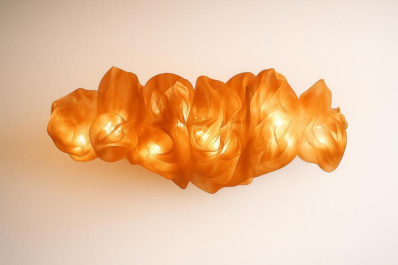 Dossier de presse | 7807-01 - Communiqué de presse | Nova Pendant Light : une suspension sculpturale qui réinvente la lumière contemporaine - Joseph Rastrullo - Design d’éclairage - Crédit photo : Rastrullo