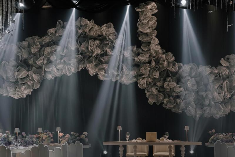 Dossier de presse | 7807-01 - Communiqué de presse | Nova Pendant Light : une suspension sculpturale qui réinvente la lumière contemporaine - Joseph Rastrullo - Design d’éclairage - Crédit photo : Rastrullo X Hans