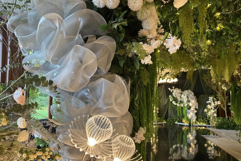 Dossier de presse | 7807-01 - Communiqué de presse | Nova Pendant Light : une suspension sculpturale qui réinvente la lumière contemporaine - Joseph Rastrullo - Design d’éclairage - Crédit photo : Rastrullo X Hans