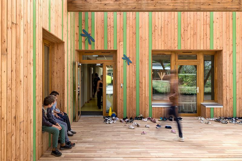 Press kit | 1065-03 - Press release | Leisure Centre with Dormitory - Atelier Quatre and r2k architectes - Institutional Architecture - Unit for children aged from 6 to 11 - Photo credit:  TREMEGE Frederic 