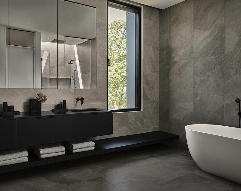 Press kit | 7695-01 - Press release | House 117 - Izen Architecture Inc. and DS Interiors Inc. - Residential Architecture - Photo credit: Younes Bounhar / DoubleSpace