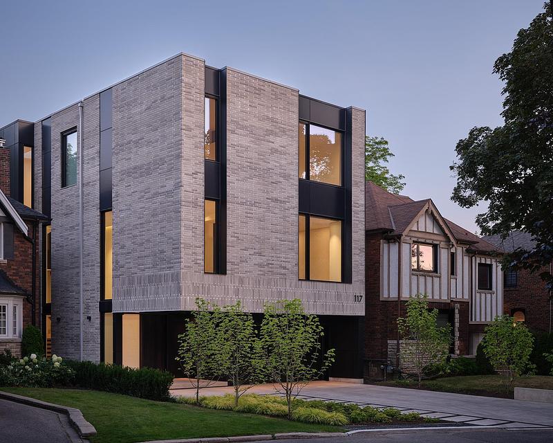 Press kit | 7695-01 - Press release | House 117 - Izen Architecture Inc. and DS Interiors Inc. - Residential Architecture - Photo credit: Younes Bounhar / DoubleSpace