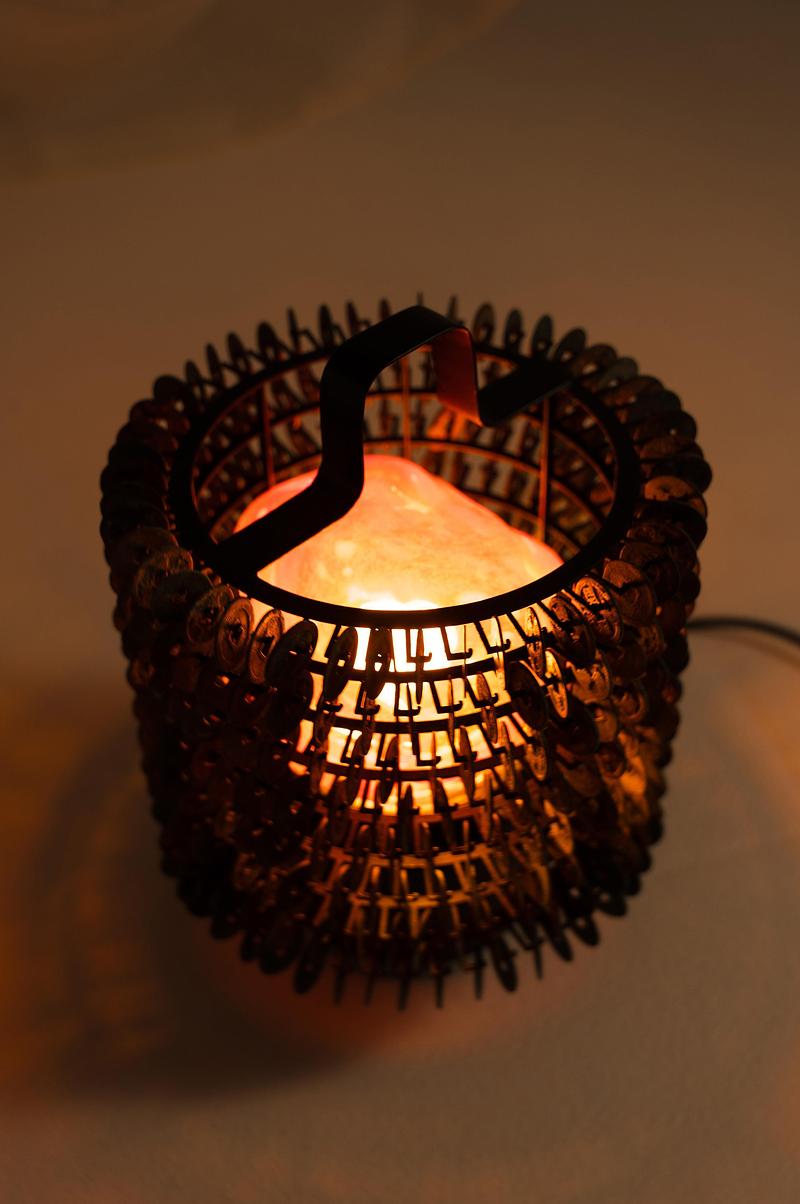 Dossier de presse | 7814-01 - Communiqué de presse | Rêmên’s ROH Table Lamp Wins Prestigious 2025 LIT Lighting Design Award - Rêmên - Design d’éclairage - ROH table lamp by Sylviana Putri - Crédit photo : Rafi Ramadani, Andre Christian, and Untold studio