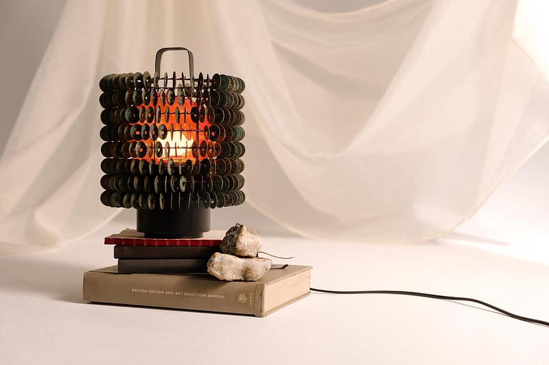 Dossier de presse | 7814-01 - Communiqué de presse | Rêmên’s ROH Table Lamp Wins Prestigious 2025 LIT Lighting Design Award - Rêmên - Design d’éclairage - ROH table lamp by Sylviana Putri - Crédit photo : Rafi Ramadani, Andre Christian, and Untold studio