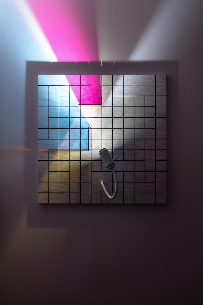 Dossier de presse | 7663-01 - Communiqué de presse | Award-Winning MOOD Luminaire Lets Users Create Personal Light Art - Vaida Atkočaitytė-Dališanskienė - Design d’éclairage - MOOD luminaire by Vaida Atkočaitytė‑Dališanskienė — exploring colour - Crédit photo :  Vaidotas Darulis 