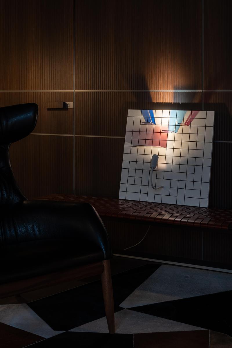 Dossier de presse | 7663-01 - Communiqué de presse | Award-Winning MOOD Luminaire Lets Users Create Personal Light Art - Vaida Atkočaitytė-Dališanskienė - Design d’éclairage - MOOD — composition 1  lit only from its own light source - Crédit photo :  Vaidotas Darulis 