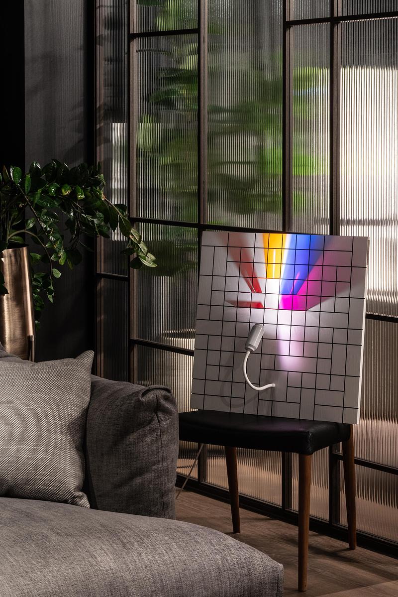 Dossier de presse | 7663-01 - Communiqué de presse | Award-Winning MOOD Luminaire Lets Users Create Personal Light Art - Vaida Atkočaitytė-Dališanskienė - Design d’éclairage - MOOD — a vibrant mix of colours and light - Crédit photo :  Vaidotas Darulis 