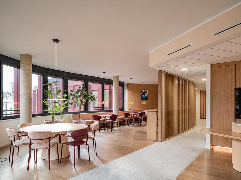 Dossier de presse | 6515-04 - Communiqué de presse | Curve X - JSWD - Architecture commerciale - <br> - Crédit photo : Max Leitner for Becken Development GmbH