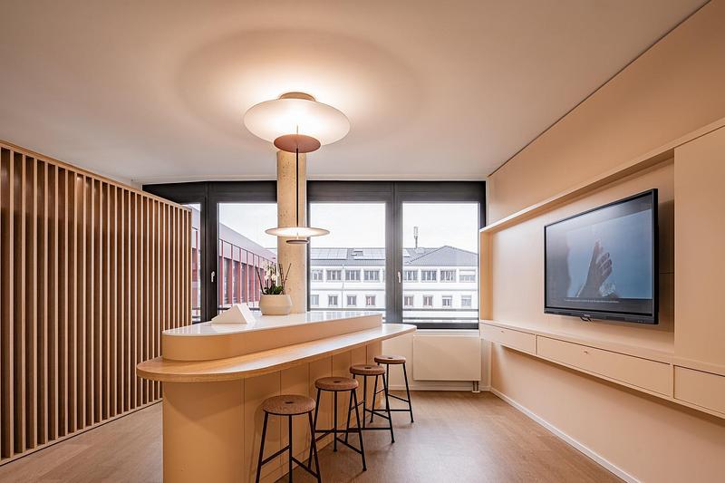 Dossier de presse | 6515-04 - Communiqué de presse | Curve X - JSWD - Architecture commerciale - <br> - Crédit photo : Max Leitner for Becken Development GmbH