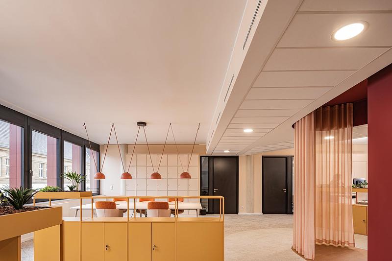 Dossier de presse | 6515-04 - Communiqué de presse | Curve X - JSWD - Architecture commerciale - <br> - Crédit photo : Max Leitner for Becken Development GmbH