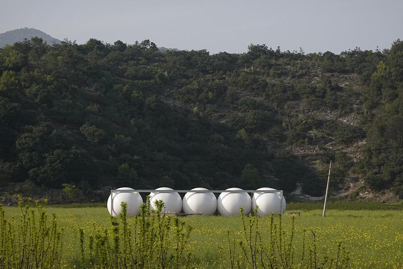 Press kit | 7829-01 - Press release | ‘Down in the Clouds’ Farm Field Renovation - Practice on Earth + Increments Studio - Commercial Architecture - Photo credit: Cloe Yun Wang