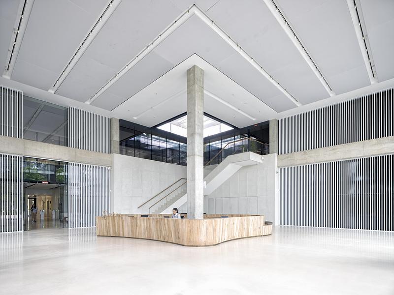 Press kit | 7820-01 - Press release | ACCIONA’s International Headquarters in Madrid - a new global benchmark in people-focused workplace design - Perkins&Will - Commercial Interior Design - Photo credit: ©Timothy Soar