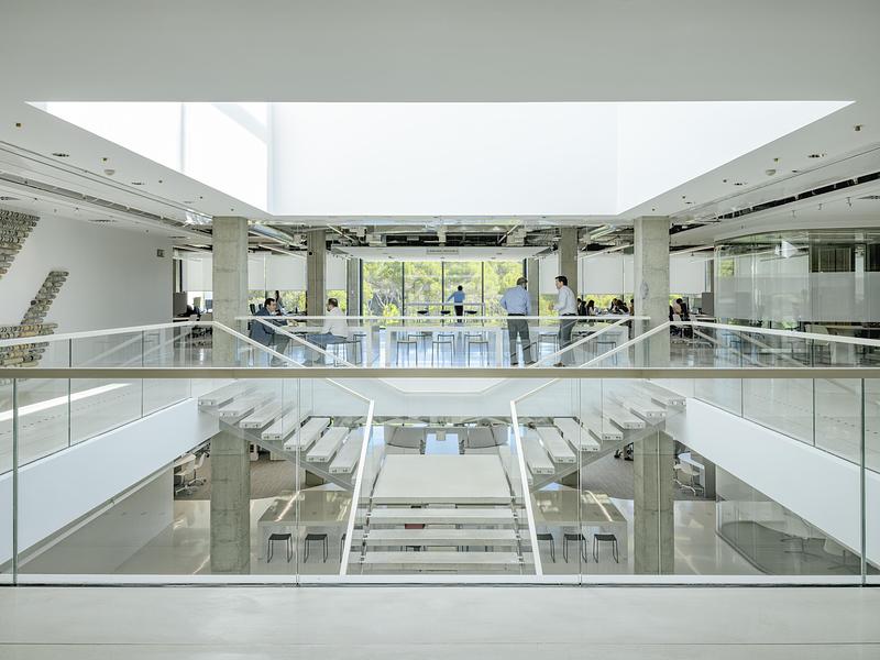 Press kit | 7820-01 - Press release | ACCIONA’s International Headquarters in Madrid - a new global benchmark in people-focused workplace design - Perkins&Will - Commercial Interior Design - Photo credit: ©Timothy Soar