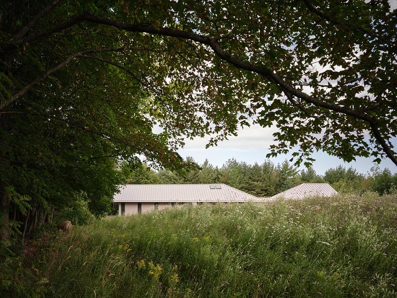 Dossier de presse | 2609-02 - Communiqué de presse | Ridge House - Superkül - Architecture résidentielle - Crédit photo : doublespace photography