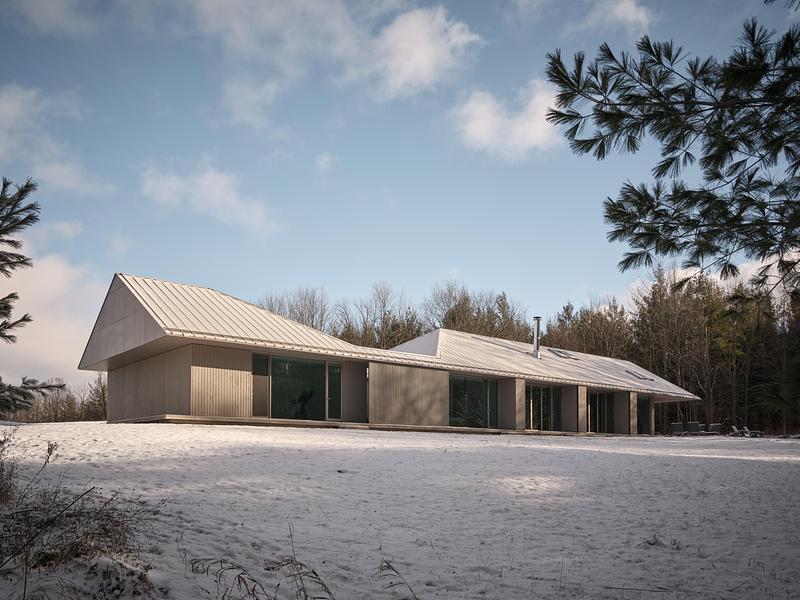 Dossier de presse | 2609-02 - Communiqué de presse | Ridge House - Superkül - Architecture résidentielle - Crédit photo : doublespace photography