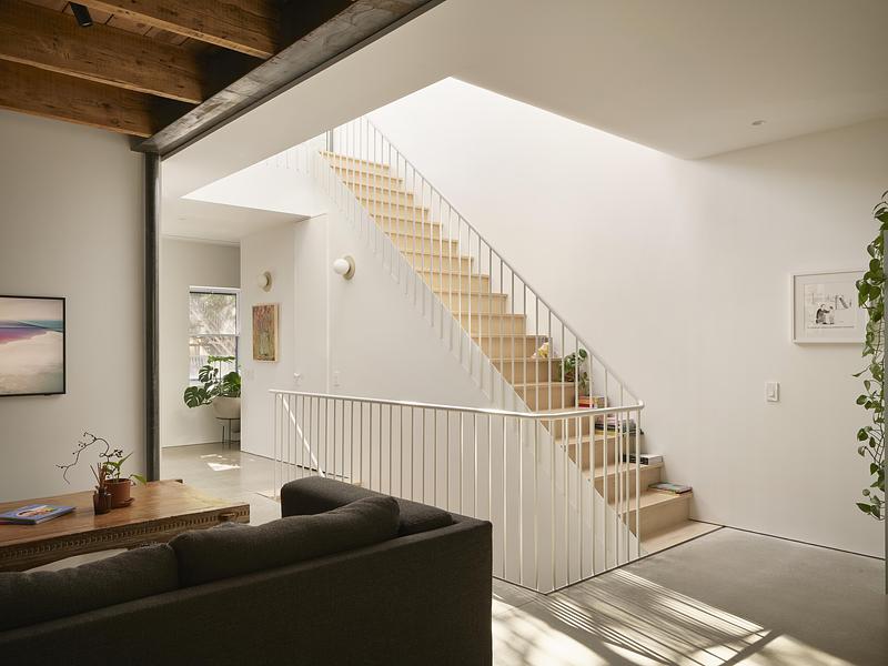 Press kit | 5319-01 - Press release | ShoeBox CHB - ALEXANDRE BERNIER ARCHITECTE - Residential Architecture - Ground Floor – Main Living Area - Photo credit:  Maxime Brouillet 