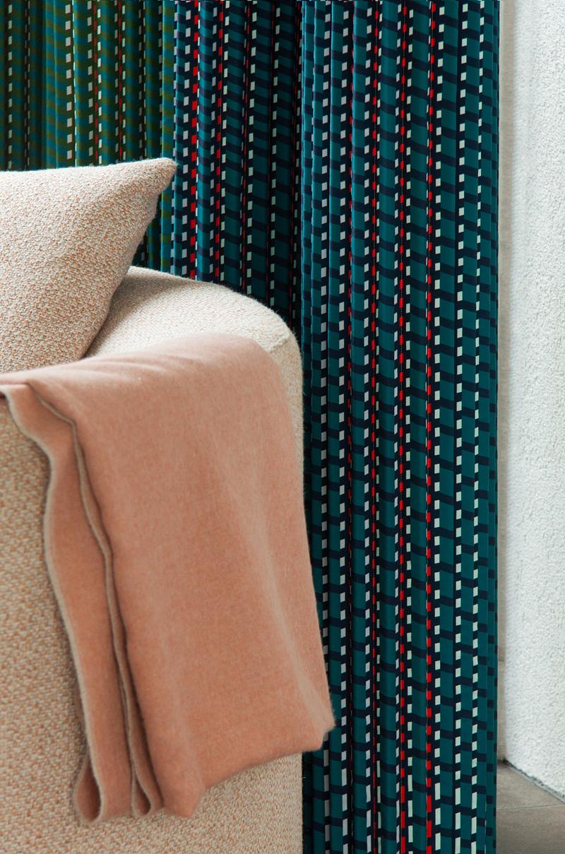 Dossier de presse | 7833-01 - Communiqué de presse | Plissade Wins Dezeen Awards 2025 Textile Design of the Year - Luis Marie - Produit - Plissade - Bespoke - Crédit photo : Luis Marie