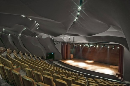 Press kit | 1028-02 - Press release | Winning projects announced at the 2012 Emirates Glass Leaf Awards - The Emirates Glass LEAF Awards - Competition - A special prise went to Masrah Al Qasba Theatre, Emirate of Sharjah, United Arab Emirates, by Magma Architecture