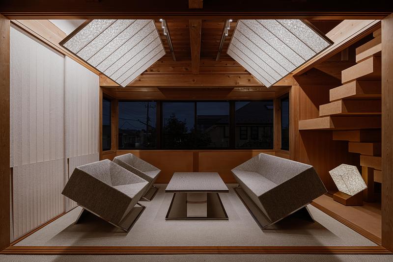 Dossier de presse | 7825-01 - Communiqué de presse | SYMBOLPLUS OFFICE - SYMBOLPLUS INC. - Design d’intérieur commercial - Reception room with the revolving shoji screens planned in the vaulted ceiling. - Crédit photo : <table id="2664c2b9-91c8-92df-60a7-5d78df0a1840" data-aloha-ephemera-attr="id" class="aloha-ephemera-attr"><tbody><tr><td style="">Keishin Horikoshi</td></tr></tbody></table>