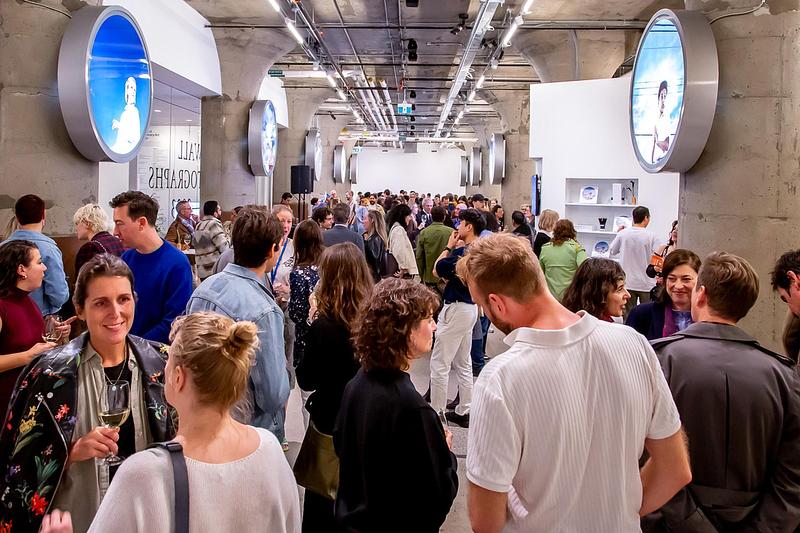 Dossier de presse | 1607-17 - Communiqué de presse | Don’t Miss a Design Thing - DesignTO - Évènement + Exposition - DesignTO Launch Party—‘Jeff Wall Photographs 1984–2023’ Public Reception - Crédit photo : Photo by Dean Tomlinson