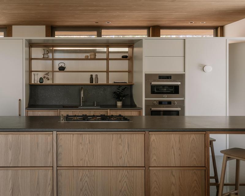 Dossier de presse | 5891-07 - Communiqué de presse | Perchée - Matière Première Architecture - Architecture résidentielle - Crédit photo : Ian Balmorel