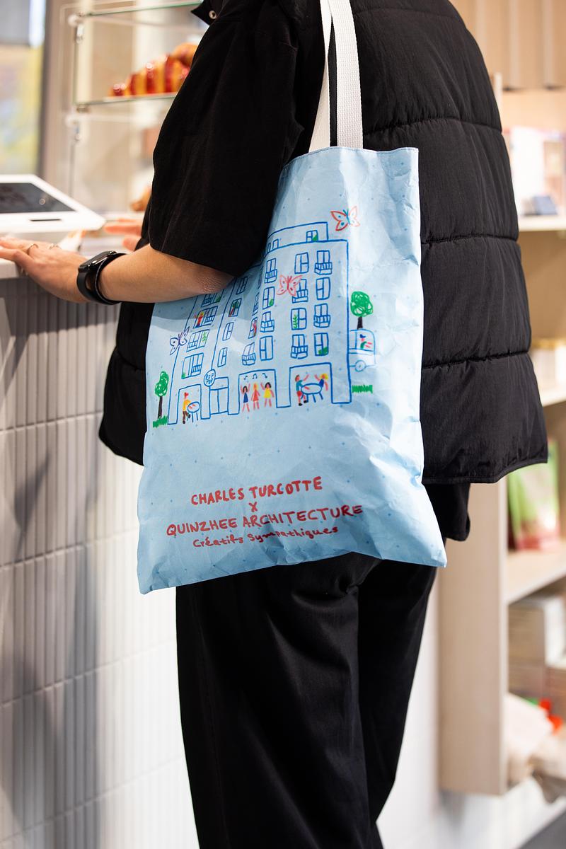 Dossier de presse | 7507-03 - Communiqué de presse | Franky - Quinzhee Architecture - Architecture résidentielle - Sac de Franky (illustration : Charles Turcotte) - Crédit photo : Anne Rousseau