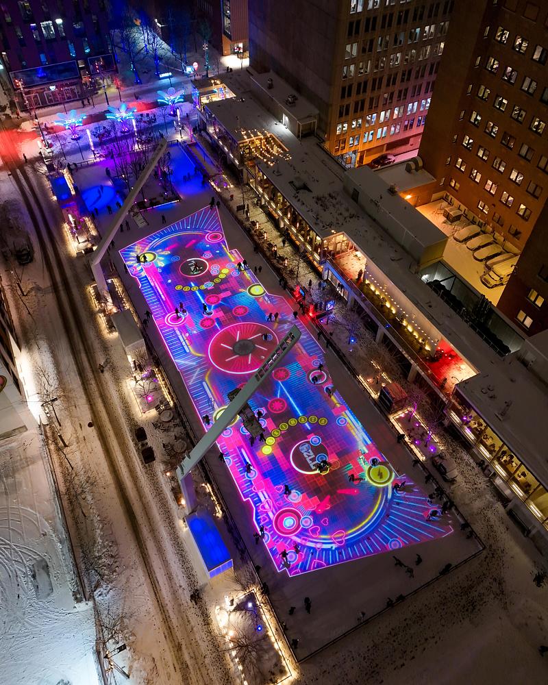 Press kit | 583-26 - Press release | Montreal Lights Up: LUMINO Presents 35 Works in the Quartier des Spectacles and Downtown - Quartier des Spectacles Partnership - Event + Exhibition - Le coffre à jouets dégivré by Ottomata and Doki - Photo credit: JF Savaria