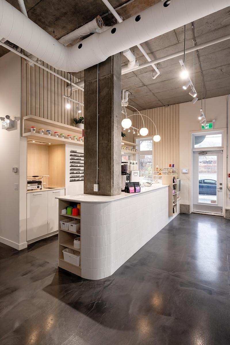 Dossier de presse | 7507-03 - Communiqué de presse | Franky - Quinzhee Architecture - Architecture résidentielle - Design d'intérieur par POP POP Café &amp; Boutique - Crédit photo : Anne Rousseau