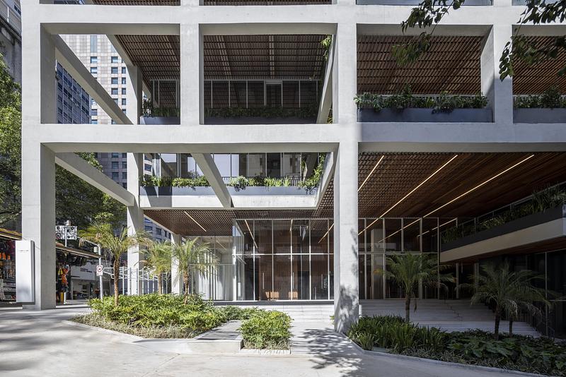 Press kit | 2001-05 - Press release | Inspira SP - TRIPTYQUE - Commercial Architecture - Façade - Photo credit: Maíra Acayaba