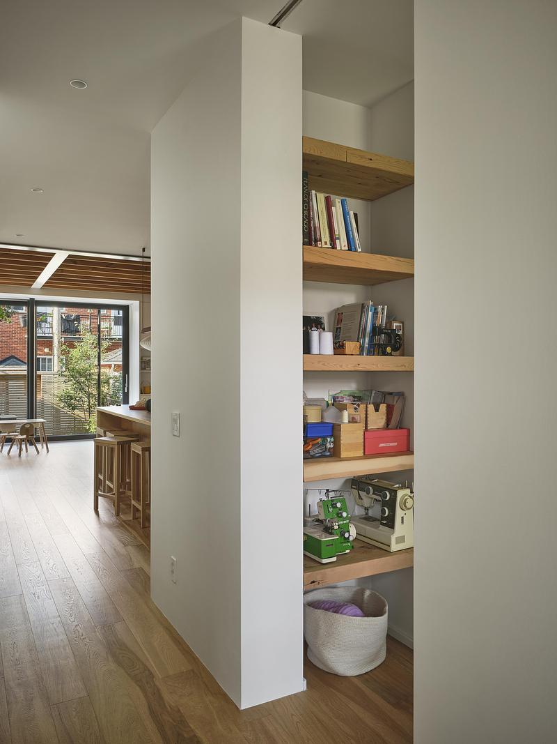 Press kit | 7798-01 - Press release | The Lilac House - assemblage studio - Residential Architecture - Photo credit: Maxime Brouillet