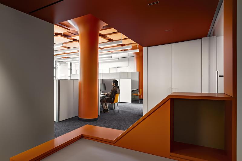 Dossier de presse | 5881-06 - Communiqué de presse | City Tech Pearl Building - Shakespeare Gordon Studio - Architecture institutionnelle - Within the office suites, a mix of workspaces creates a flexible environment that accommodates a range of uses. - Crédit photo : Alexander Severin