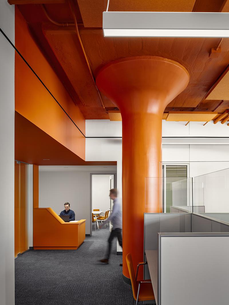 Dossier de presse | 5881-06 - Communiqué de presse | City Tech Pearl Building - Shakespeare Gordon Studio - Architecture institutionnelle - Existing structural columns are integrated seamlessly into the design of each suite. - Crédit photo : Alexander Severin