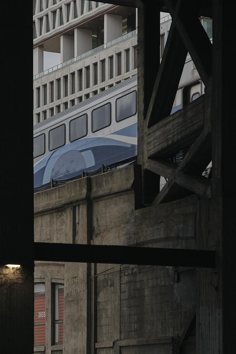 Press kit | 721-15 - Press release | 900 Saint-Jacques: Between Past, Modernity, and Mobility - Chevalier Morales - Real Estate - Photo credit:  Maxime Brouillet 