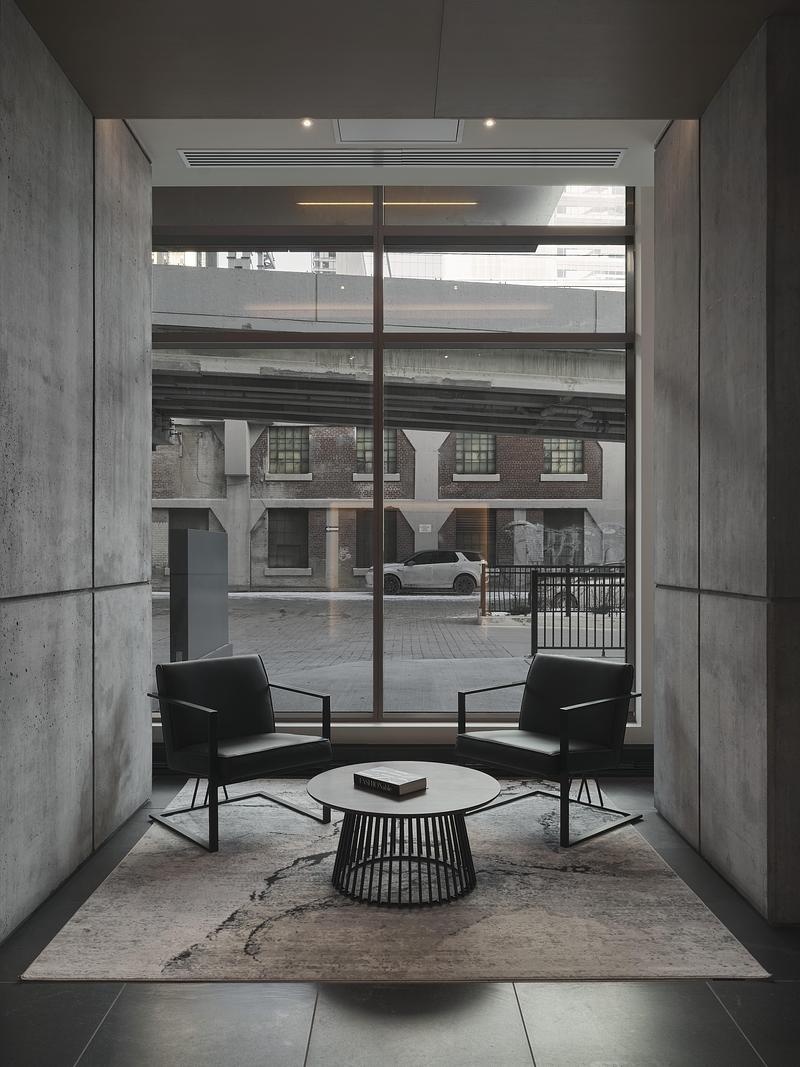 Press kit | 721-15 - Press release | 900 Saint-Jacques: Between Past, Modernity, and Mobility - Chevalier Morales - Real Estate - Photo credit:  Maxime Brouillet 